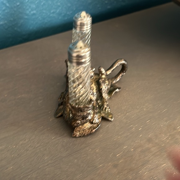 Leopard Salt and Pepper Set - Picture 3 of 7